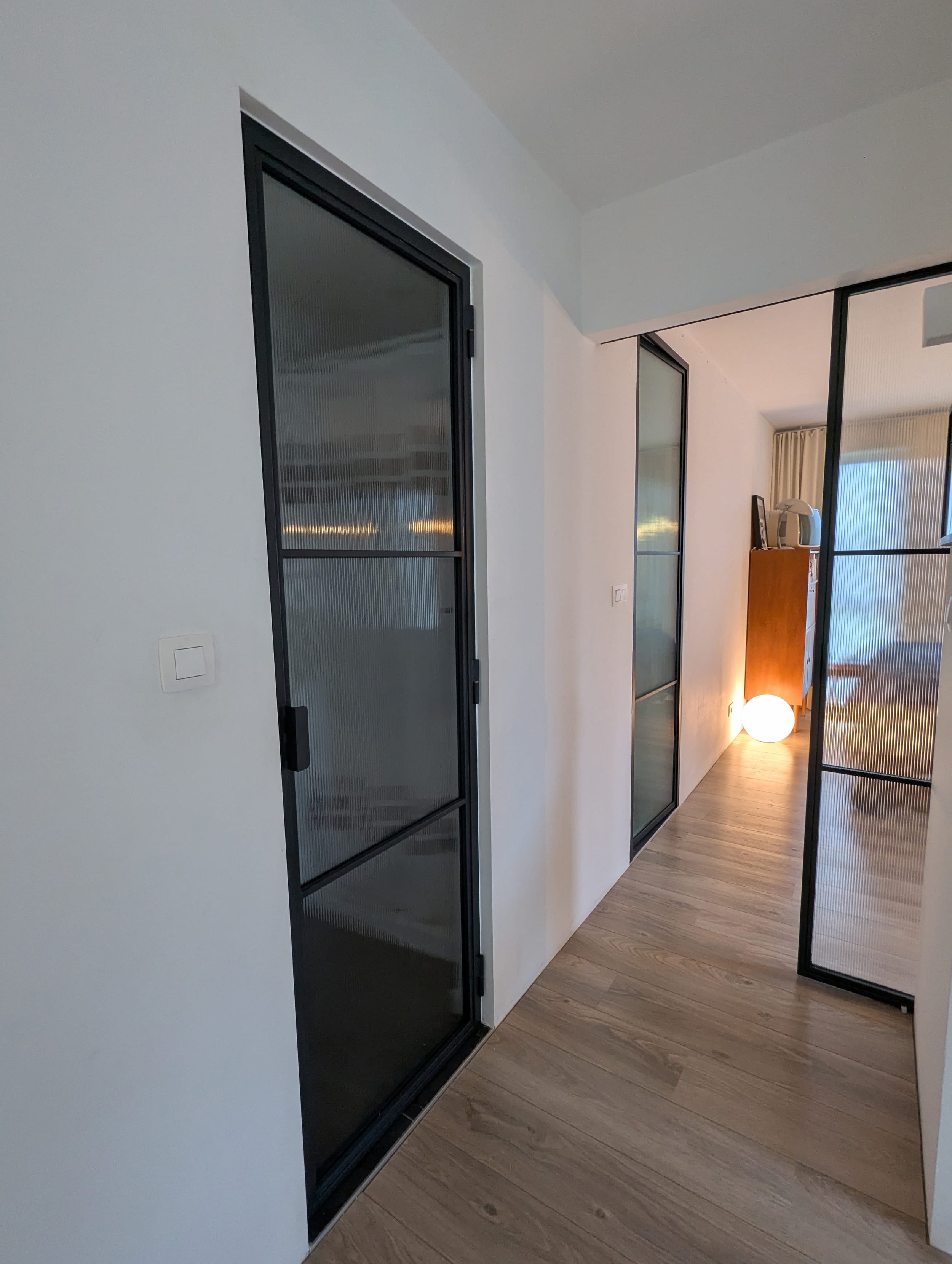 Porte d'intérieur et chassis acier avec verre opaque